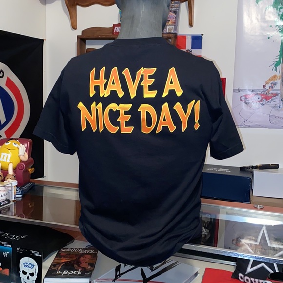 WWF Shirt - Picture 4 of 6